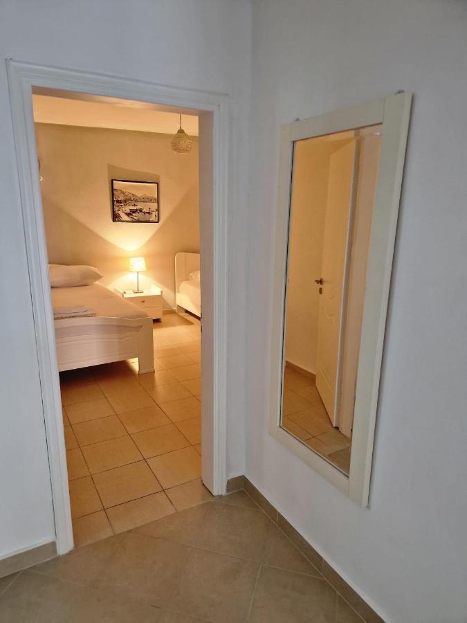 Sala Apartment'S Sarande Exterior photo