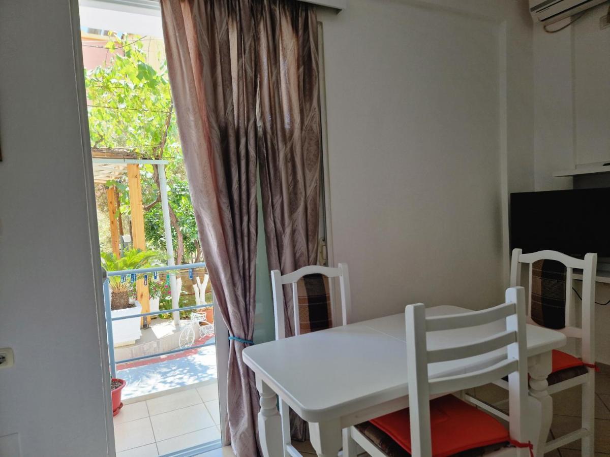 Sala Apartment'S Sarande Exterior photo